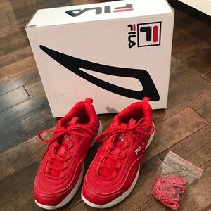 Red fila ray us 5 kids/us 7 women